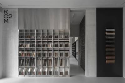 От коммуникации к материалу: как новый шоурум КСМ превращает продажи керамики в архитектурный диалог