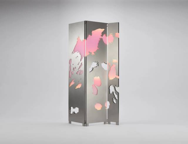 SCREEN: SAKURA AND DOTS