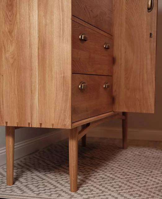 Барный шкаф 