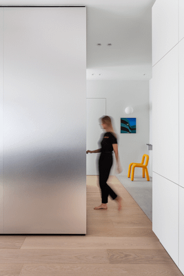 Жилой интерьер с отсылкой к Твин Пикс — проект Ксении Караваевой