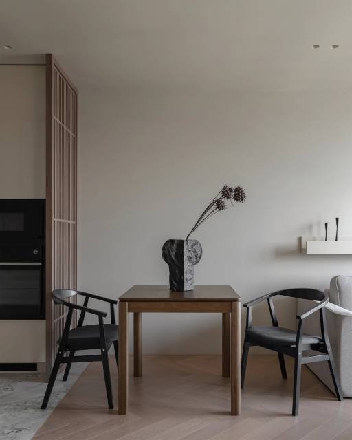 Мебель lulu'space в интерьерах дизайнеров: Елены Оконишниковой, Натальи Истоминой, Анны Морозовой, Алёны Власовой, Анастасии Григорьевой, Вероники Князевой, Инны Кудряковой, Михаила Зенова и команды студии «М-бюро», Екатерины Охватовой, Елены Учаевой, Светланы Мамаенко, Светланы Хабеевой и Татьяны Пономаренко.