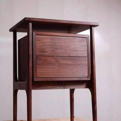 из массива американского ореха