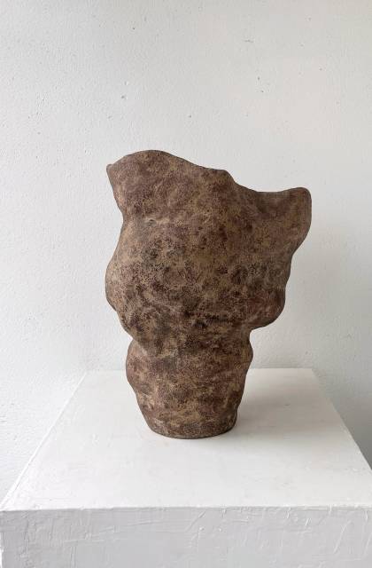 Авторская скульптурная ваза из серии "Гибкость"