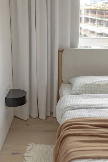 В спальне кровать Yaratam. 