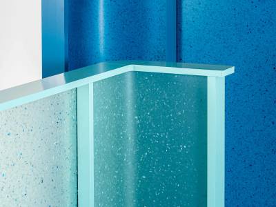 7 альтернатив стеклу и бетону: материалы, которые меняют восприятие пространства