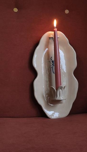 настенный Важный Жук