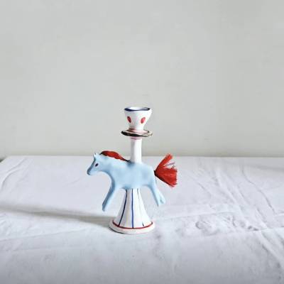 Голубая лошадь