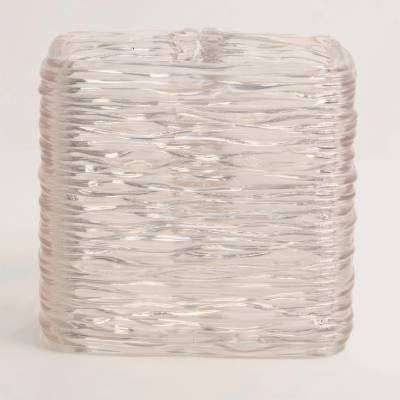 из прозрачного пластика