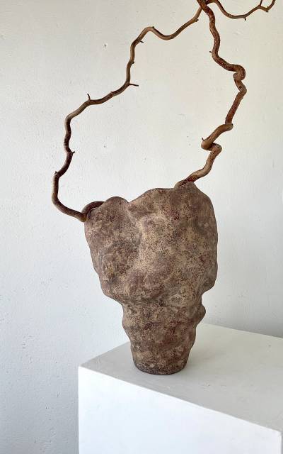 Авторская скульптурная ваза из серии "Гибкость"