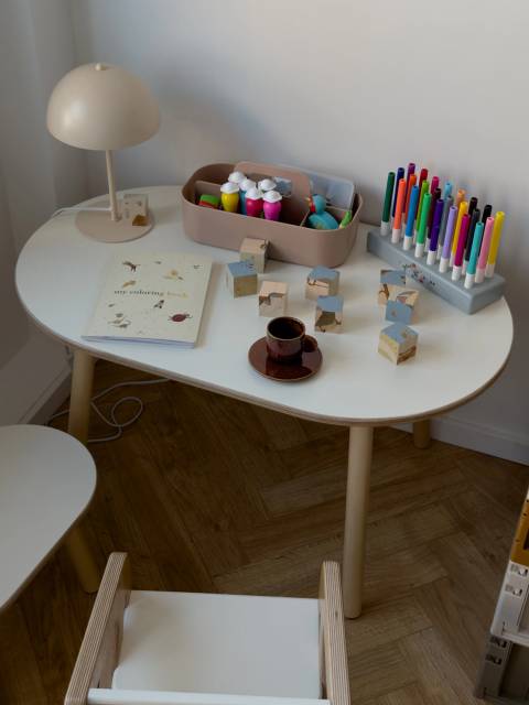 Растущий стол Montessori