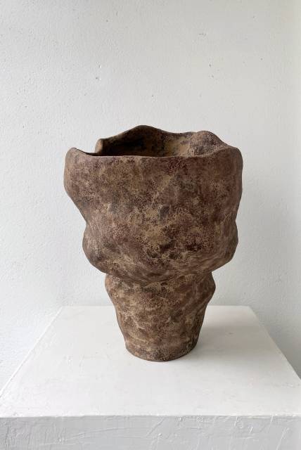 Авторская скульптурная ваза из серии "Гибкость"